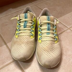 Nike Zoom Pegasus 38 Women's Size 8 GUC
